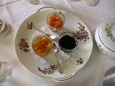 La s�lection ce jour-l�: granit� de pomme-cannelle, confiture de cassis, marmelade de coings...
